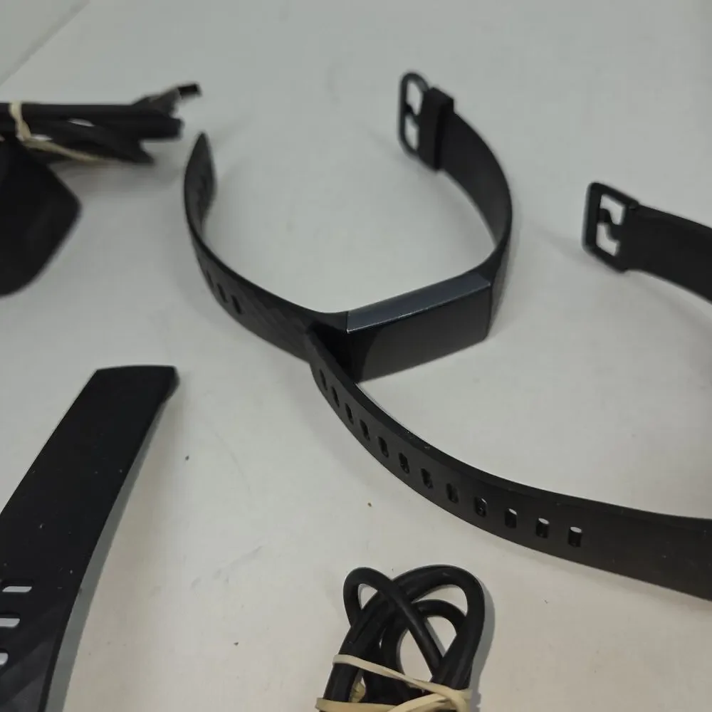 Fitbit Versa Smart Watch Lot For Repair